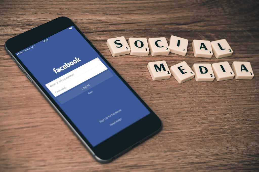 Tres fallos sobre injurias en Facebook (daños y reparaciones).