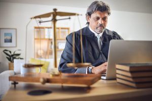 Los beneficios del trabajo en equipo en estudios jurídicos